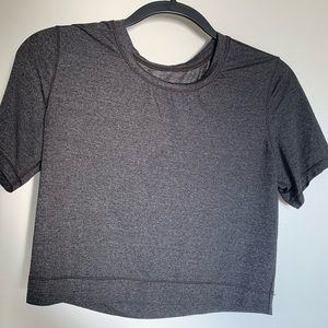 Cropped grey T shirt